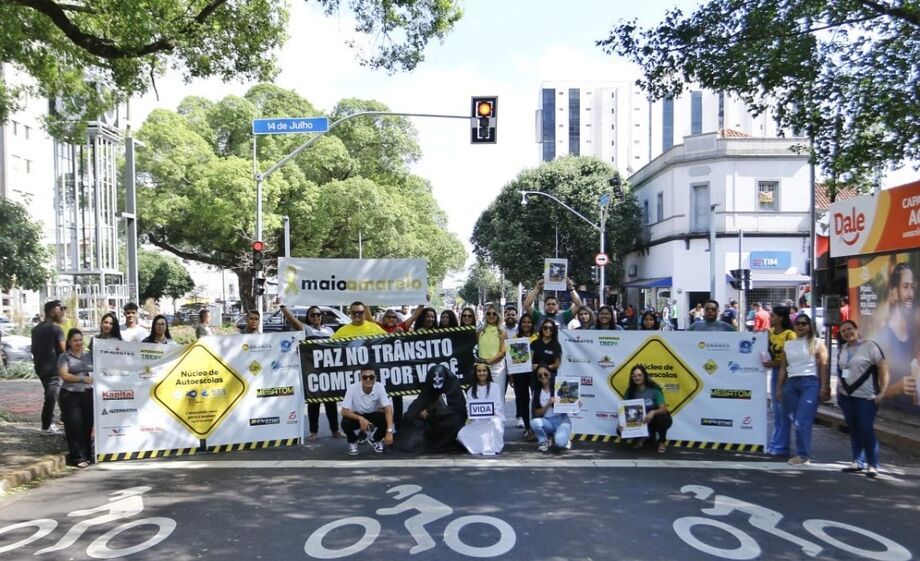 blitz nucleo de autoescolas acicg em acao do maio amarelo em 2024