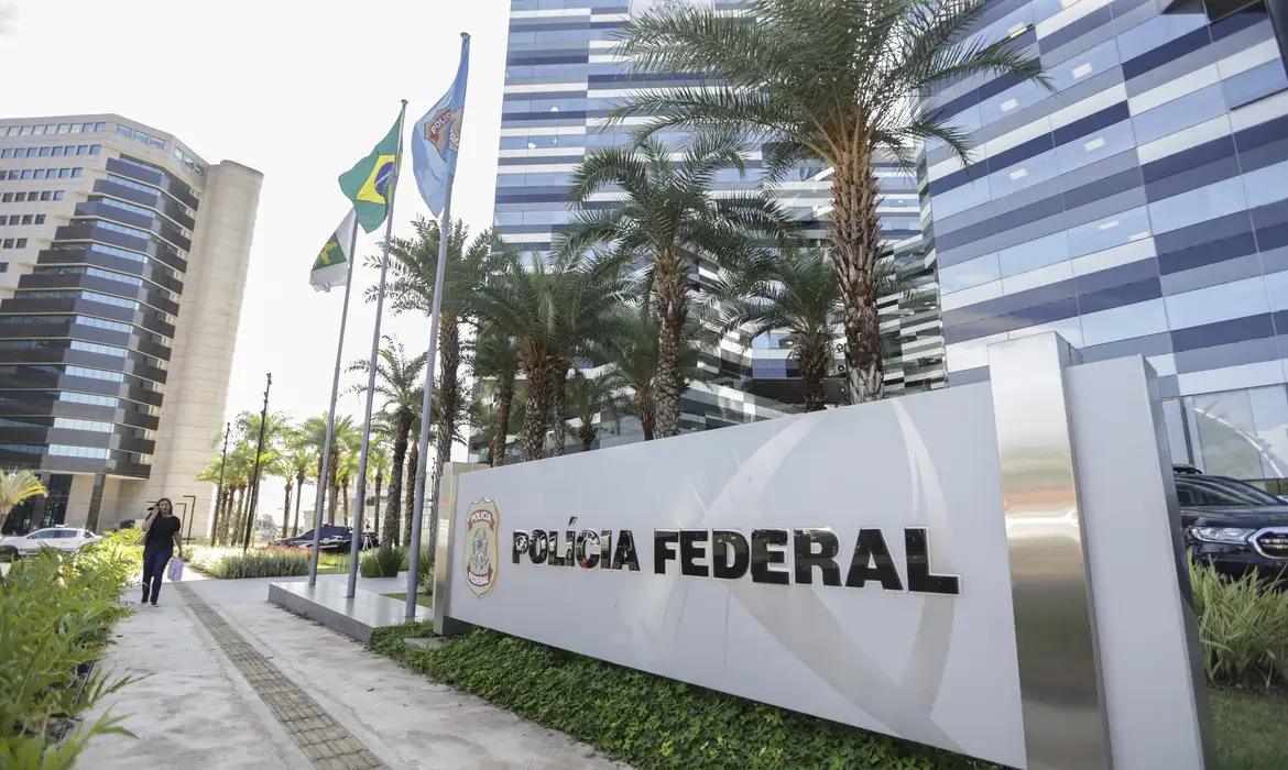 fraude movimentacao pf mcamgo abr 31082023 3
