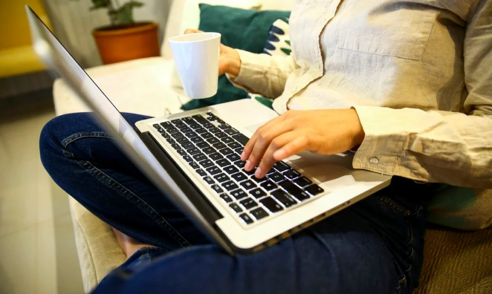 Sete em cada dez brasileiros temem comprar remedios pela internet 1000x598